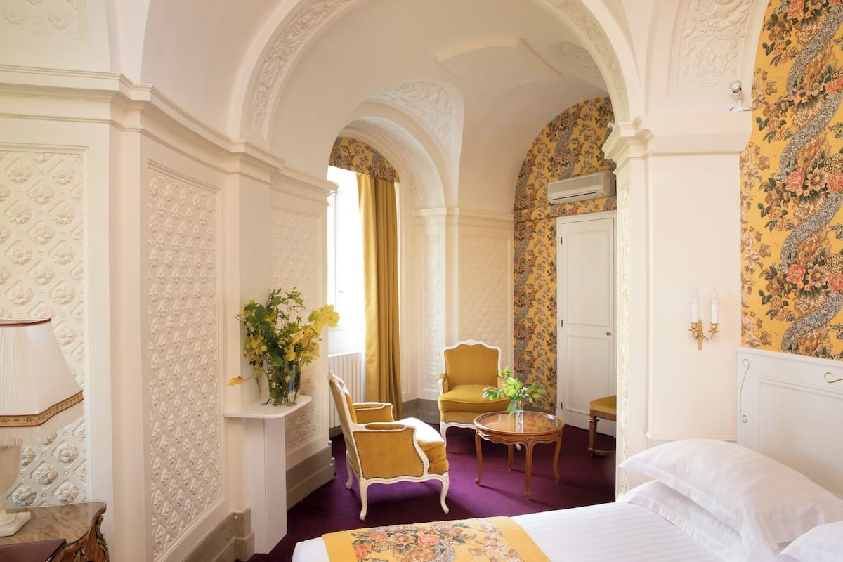 superior room, 1 double bed (superior room in ariane pavilion) | 1 bedroom, premium bedding, select comfort beds, minibar