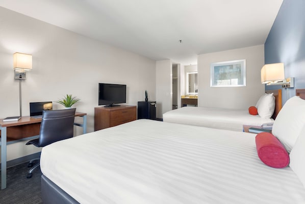 Deluxe Room, 2 Queen Beds | Desk, free WiFi, bed sheets