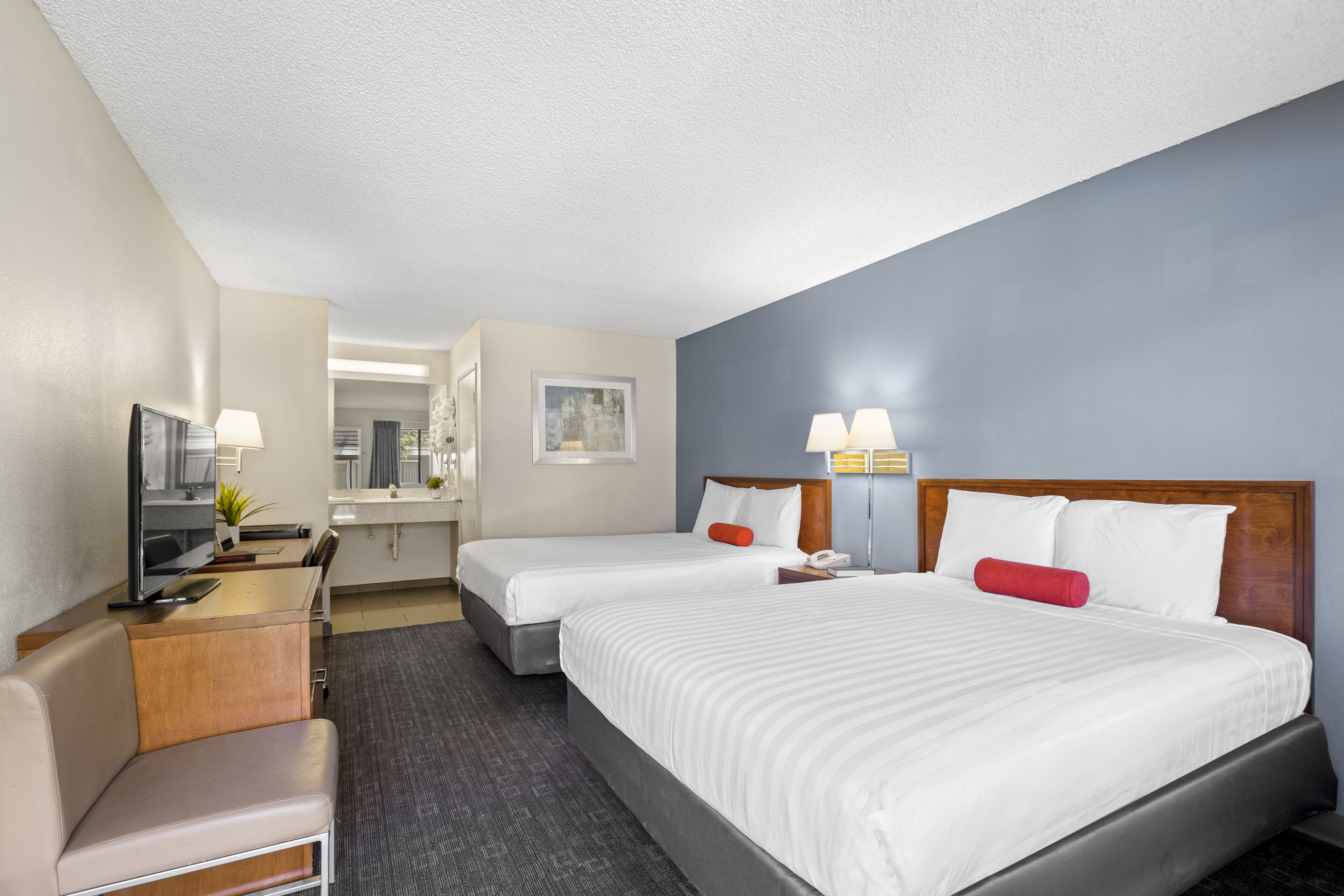 디럭스룸, 퀸사이즈침대 2개 | 책상, 무료 WiFi, 침대 시트