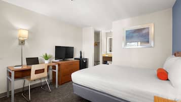 Deluxe Room, 1 Queen Bed | View from room