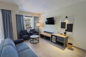1 bedroom, free minibar items, in-room safe, individually decorated - Catalonia Punta Cana - All Inclusive (Punta Cana)