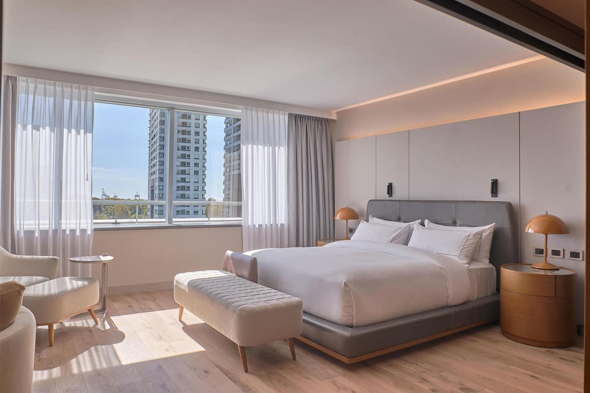 Executive Suite, 1 Bedroom, City View