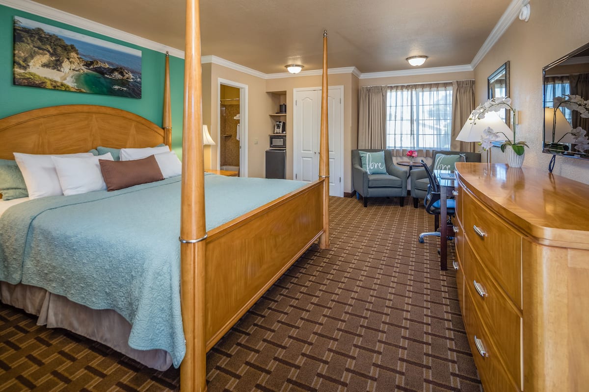 In-room safe, desk, iron/ironing board, travel crib