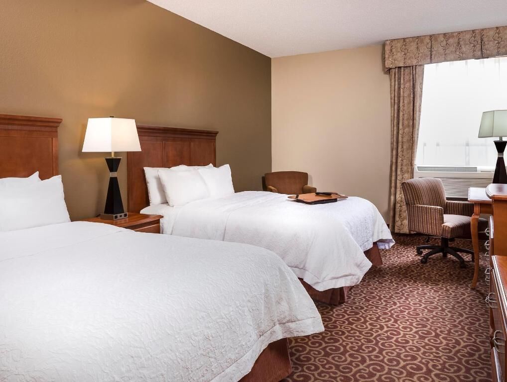 Premium bedding, in-room safe, desk, laptop workspace