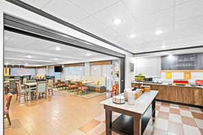 Frokost på farten er inkludert hver dag