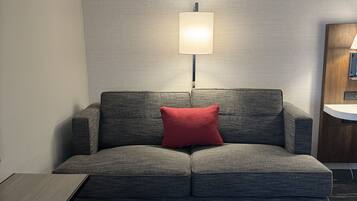 Room, 1 King Bed with Sofa bed, Non Smoking (Study) | Premium bedding, in-room safe, desk, laptop workspace