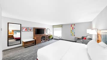 Premium bedding, in-room safe, desk, laptop workspace