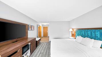 Habitación, 1 cama King size, para no fumadores | Ropa de cama de alta calidad y caja de seguridad en la habitación