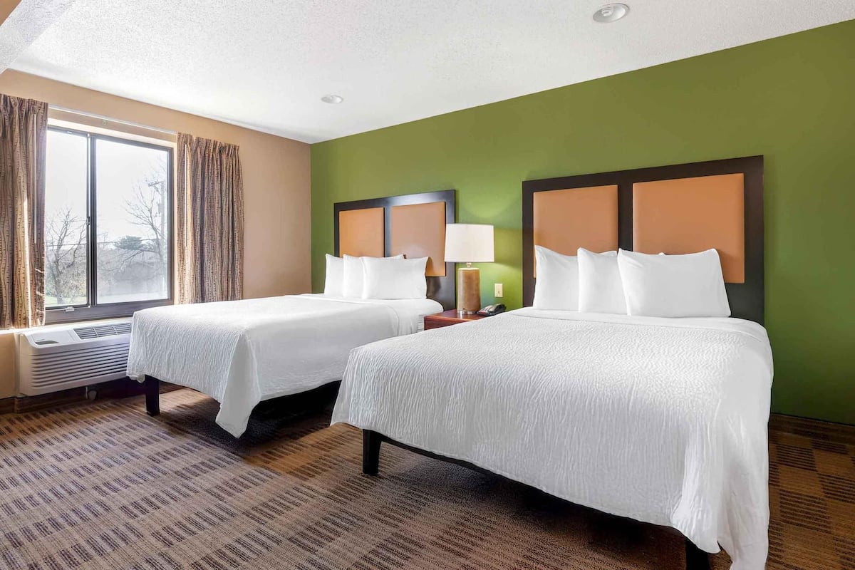 Pillow-top beds, desk, iron/ironing board, free WiFi