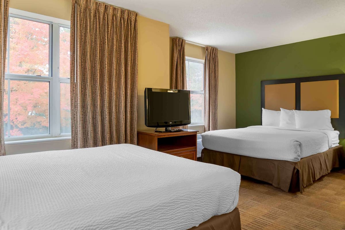 Studio, 2 Queen Beds, Non Smoking | Pillowtop beds, desk, iron/ironing board, free WiFi