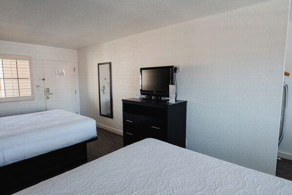 Deluxe Room, 2 Queen Beds, Non Smoking, Refrigerator & Microwave | Room amenity