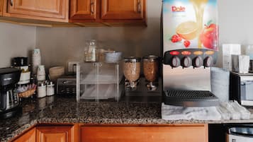 Desayuno continental incluido todos los días