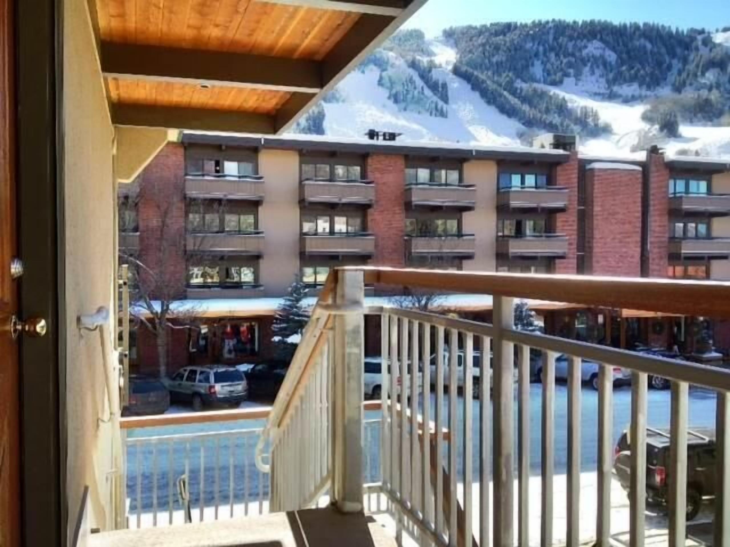 مدخل المنشأة