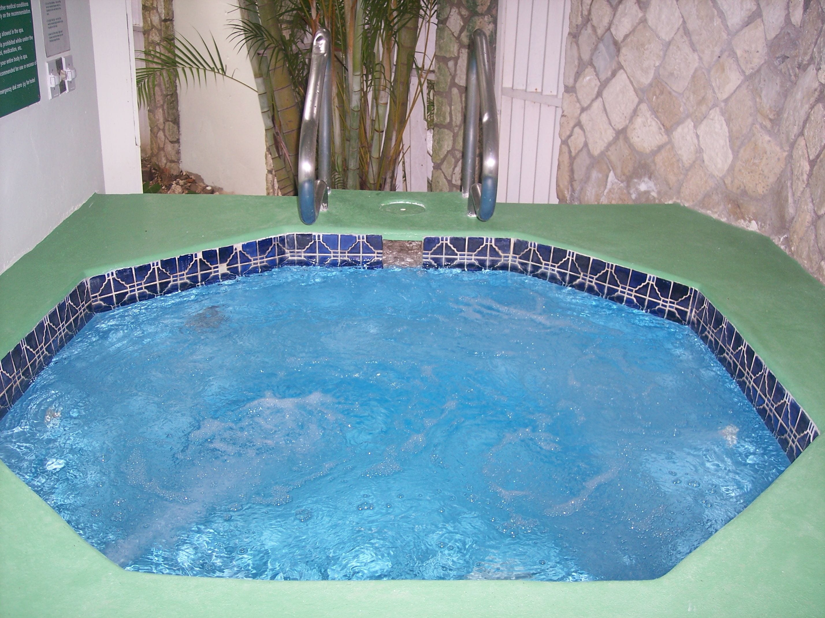 室内 SPA 浴缸
