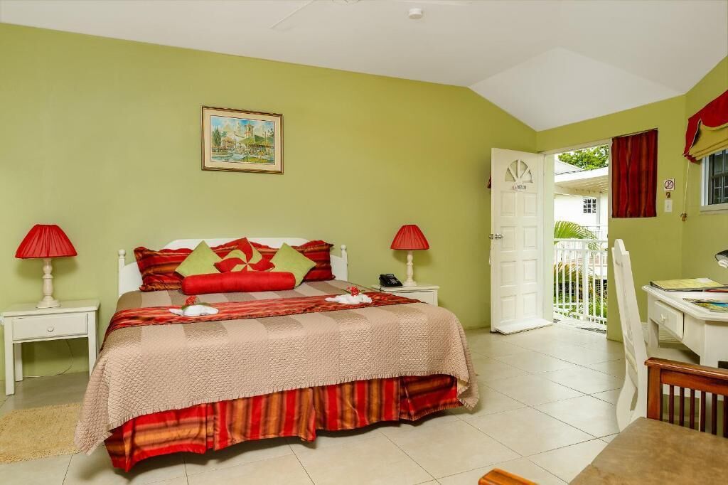 In-room safe, individually decorated, blackout drapes