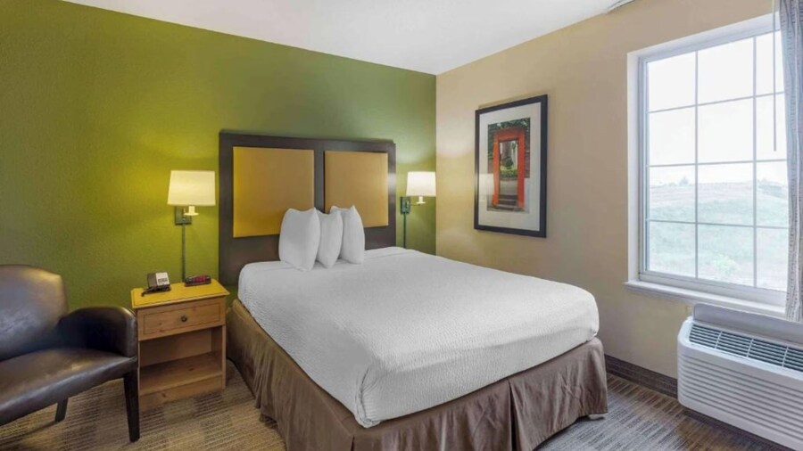 Studio 6 Extended Stay Chicago Vernon Hills Lincolnshire IL