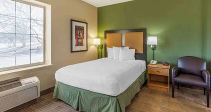 Studio 6 Extended Stay Chicago Vernon Hills Lincolnshire IL