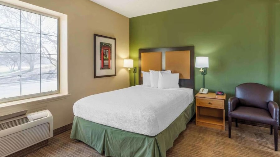 Studio 6 Extended Stay Chicago Vernon Hills Lincolnshire IL