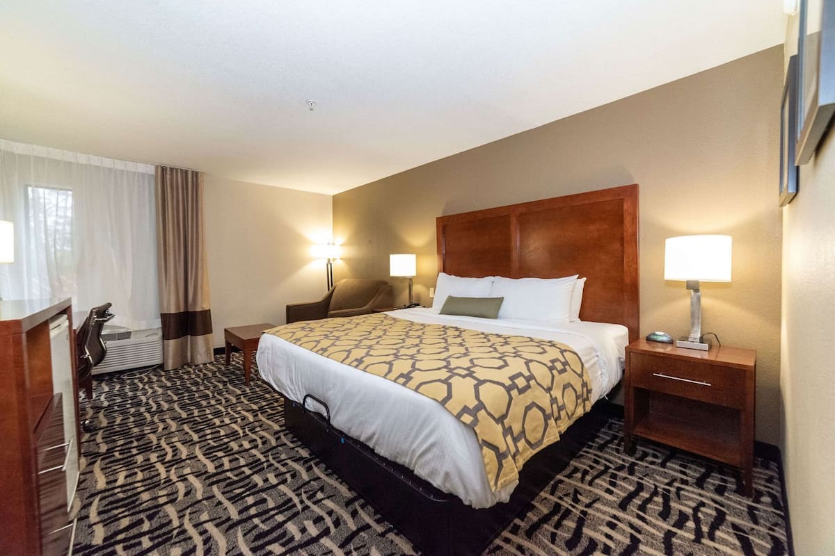 Egyptian cotton sheets, premium bedding, down comforters, pillowtop beds