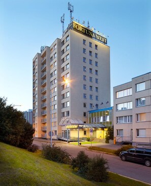 Exterior - Fortuna West (Prague)