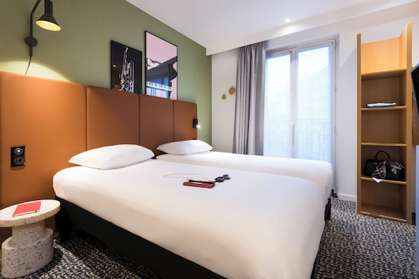 Standard Room, 2 Twin Beds | Bathroom | Shower, eco-friendly toiletries, hair dryer, towels
