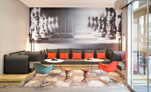 Lobby lounge - ibis Paris Gare Du Nord TGV (Paris)