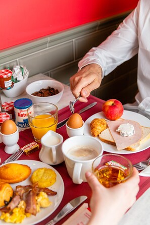 Daily continental breakfast for a fee