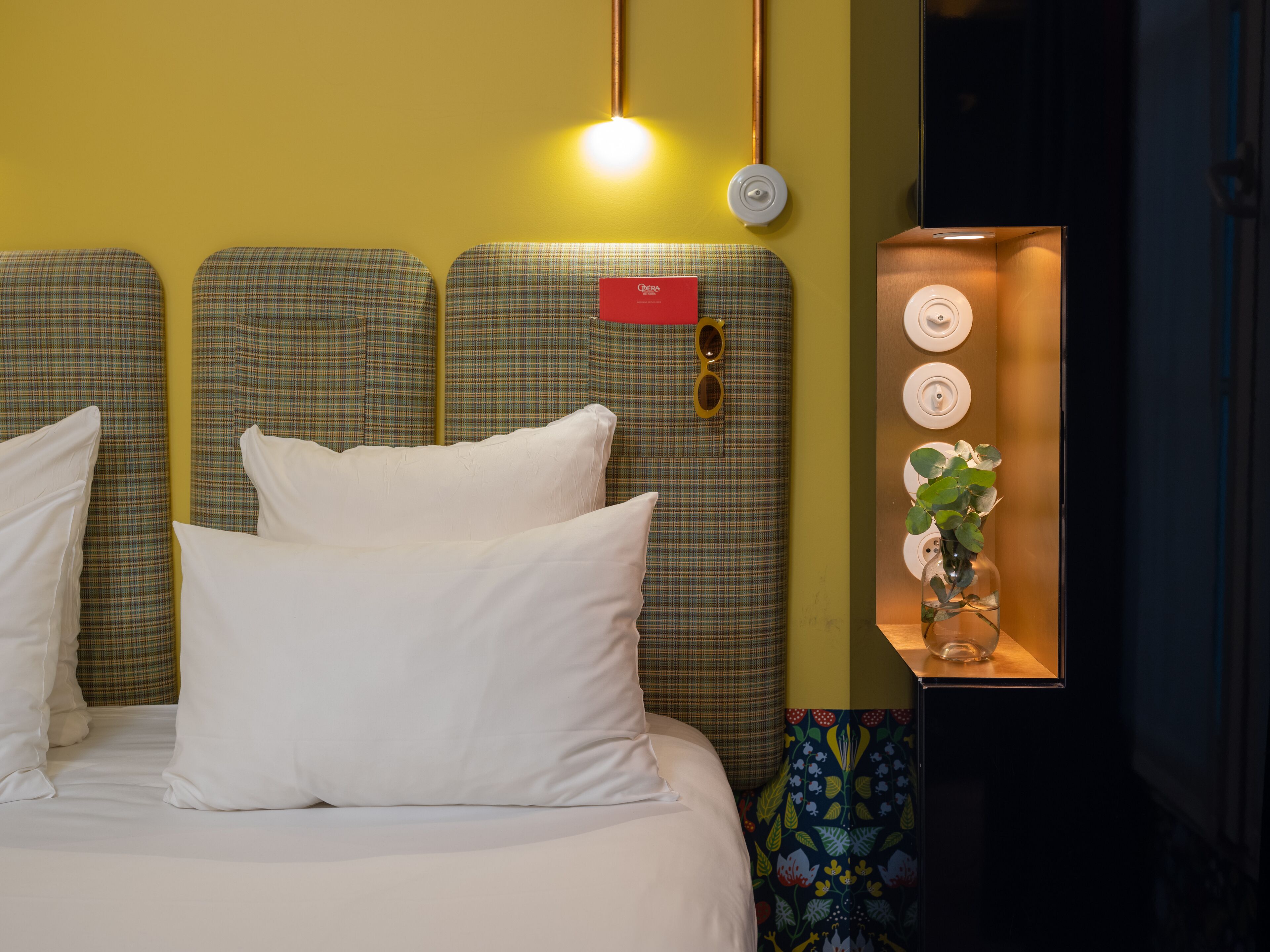 room (intimiste) | premium bedding, in-room safe, desk, soundproofing