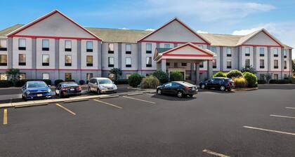 Red Roof Inn PLUS+ & Suites Atlanta Airport South