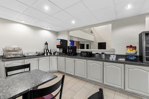 Free daily continental breakfast