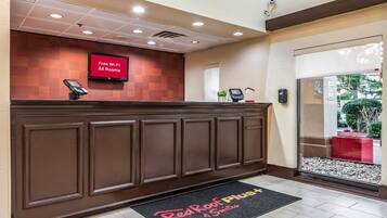 Lobby-Lounge