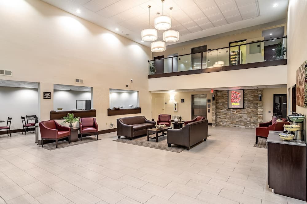 Red Roof Inn PLUS+ & Suites Atlanta Airport South