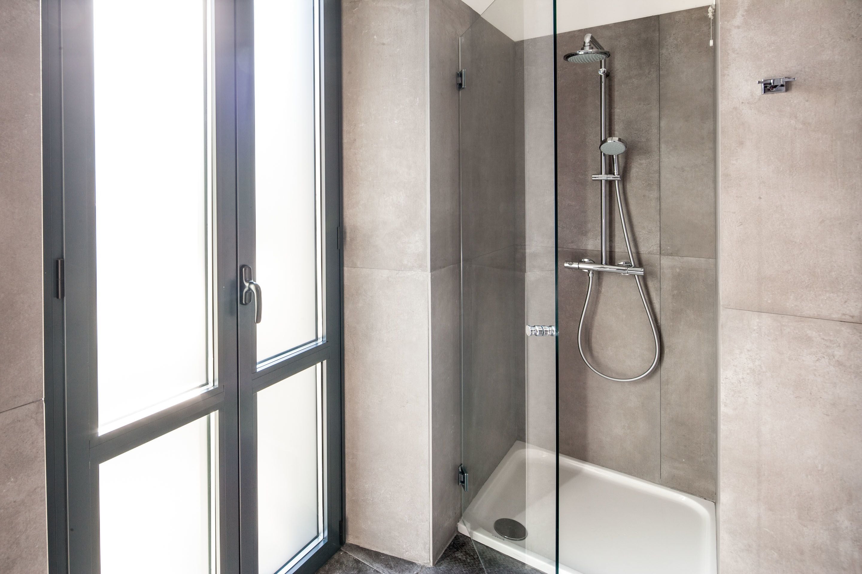 triple room, balcony | bathroom | shower, free toiletries, hair dryer, towels