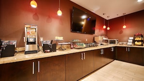 Free daily full breakfast