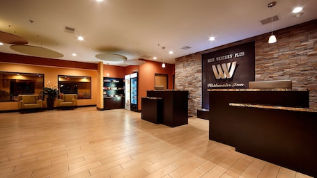 Vestíbulo. Best Western Plus Whitewater Inn