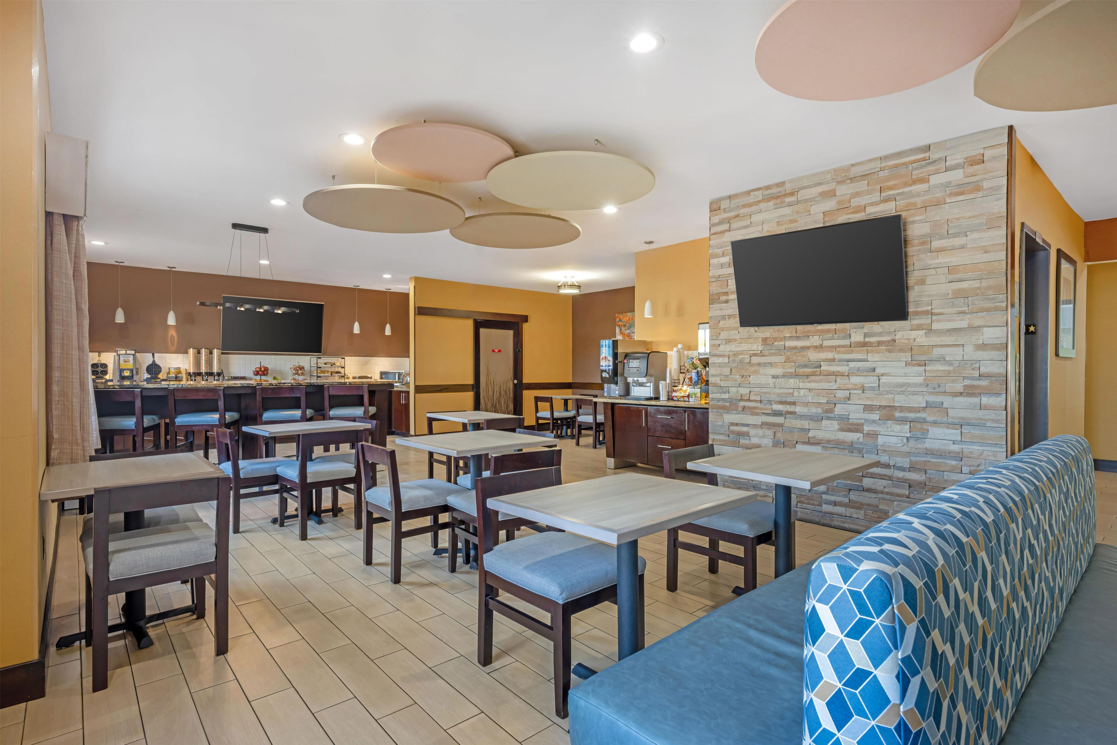 Free daily full breakfast