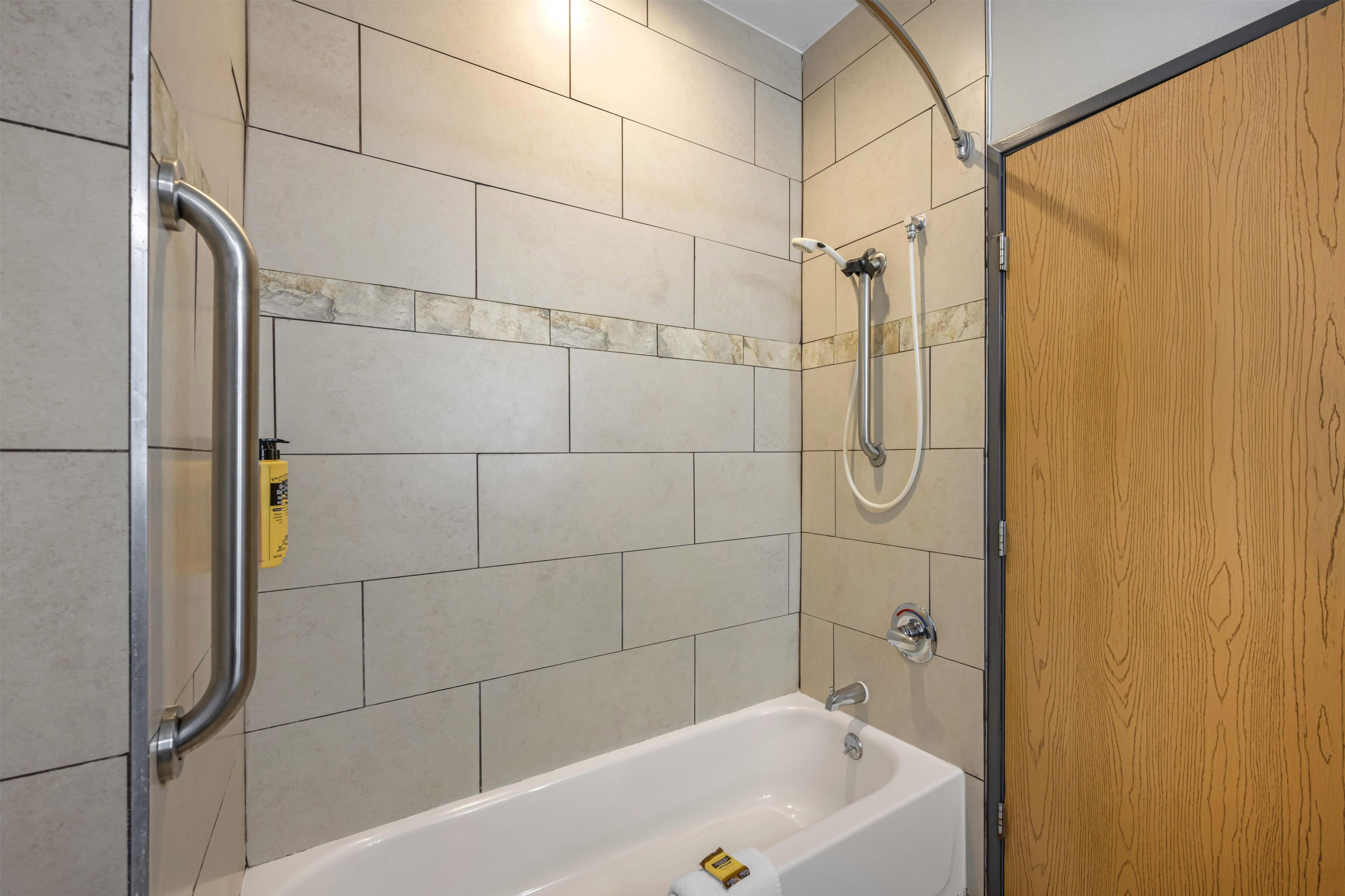 Rolstoeltoegankelijke badkamer