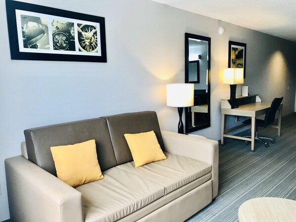 ملاءات من القطن المصري وأغطية فراش متميزة ومكتب ومكواة/لوح كي