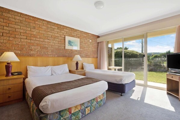 1 bedroom, desk, iron/ironing board, free WiFi