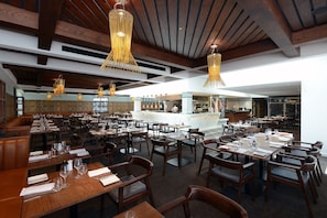 Breakfast, lunch, dinner served; Regional cuisine, al fresco dining