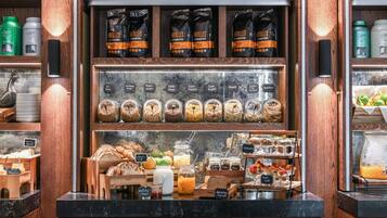 Desayuno completo todos los días (con cargo)