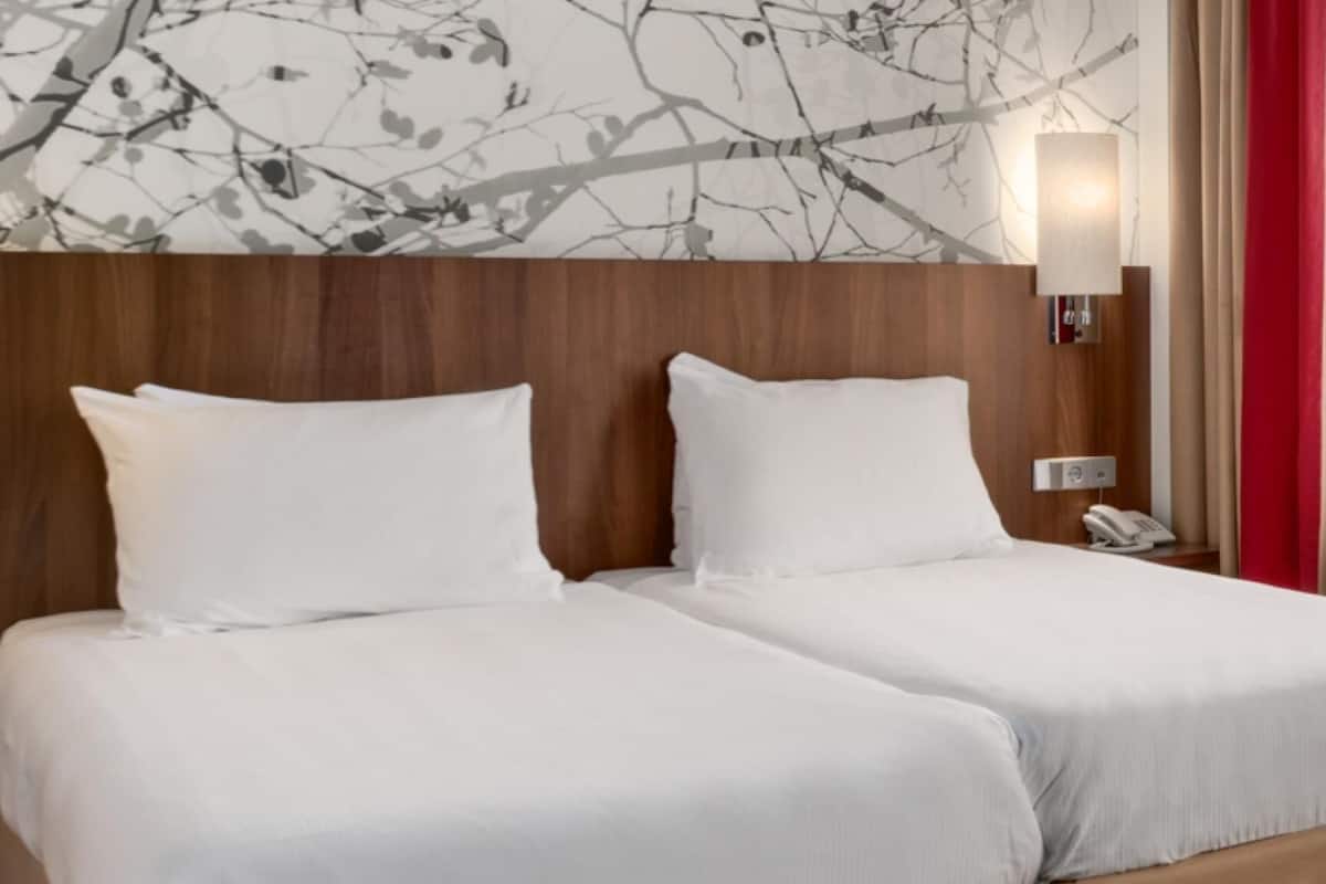 Minibar, in-room safe, desk, soundproofing