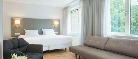 Minibar, in-room safe, desk, soundproofing