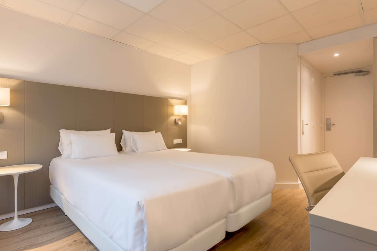 Minibar, in-room safe, desk, soundproofing