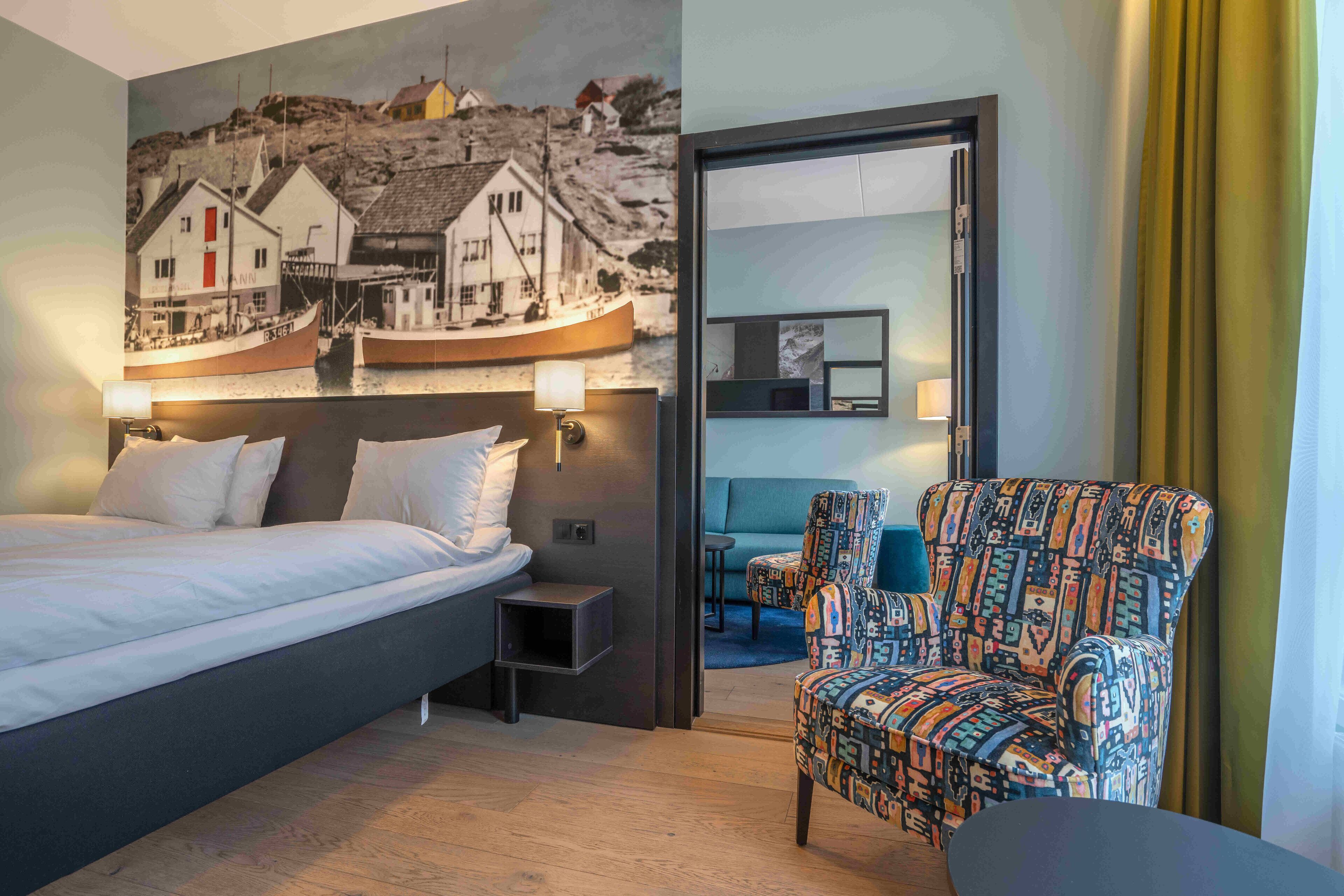 premium bedding, pillow-top beds, minibar, desk