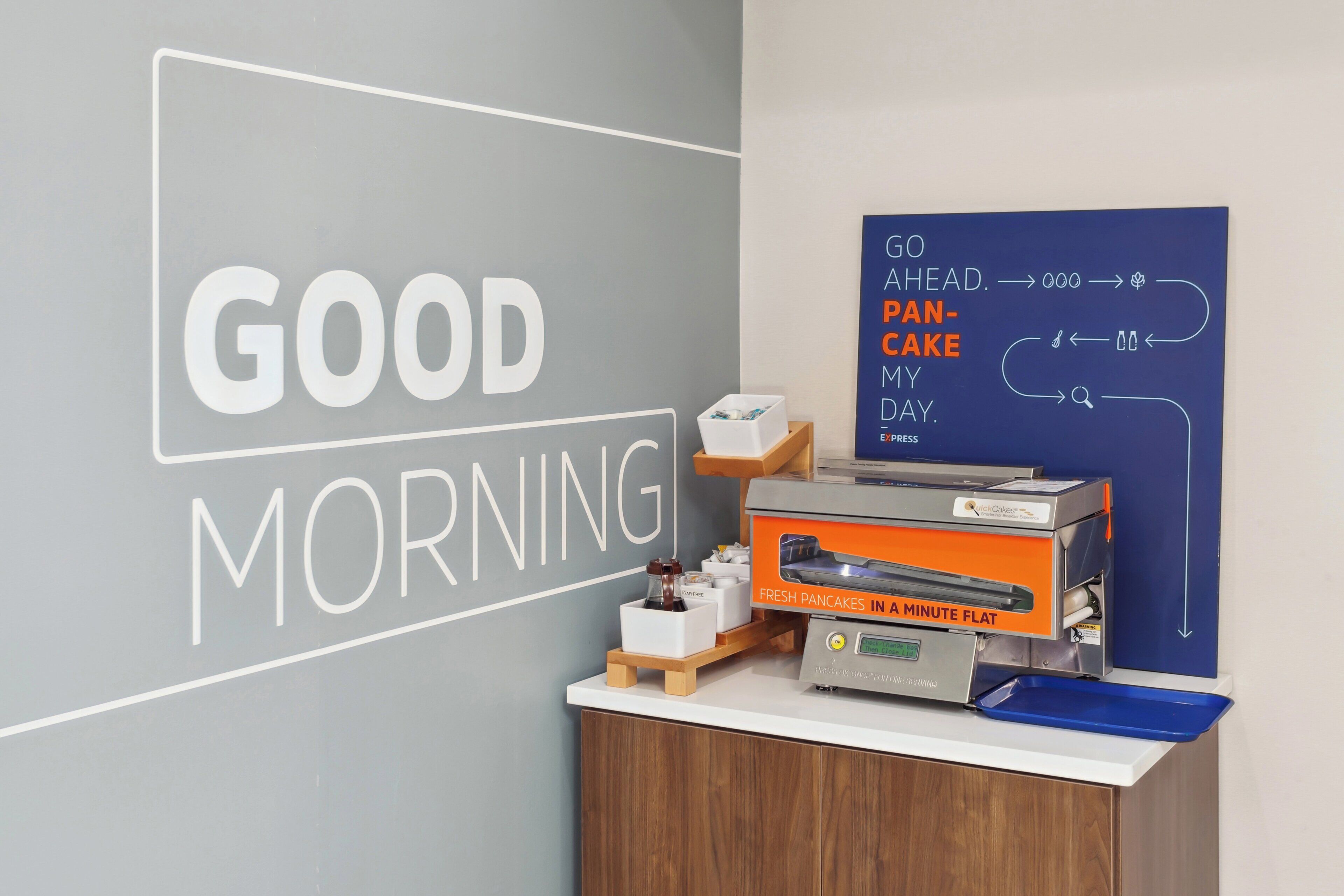 free buffet breakfast