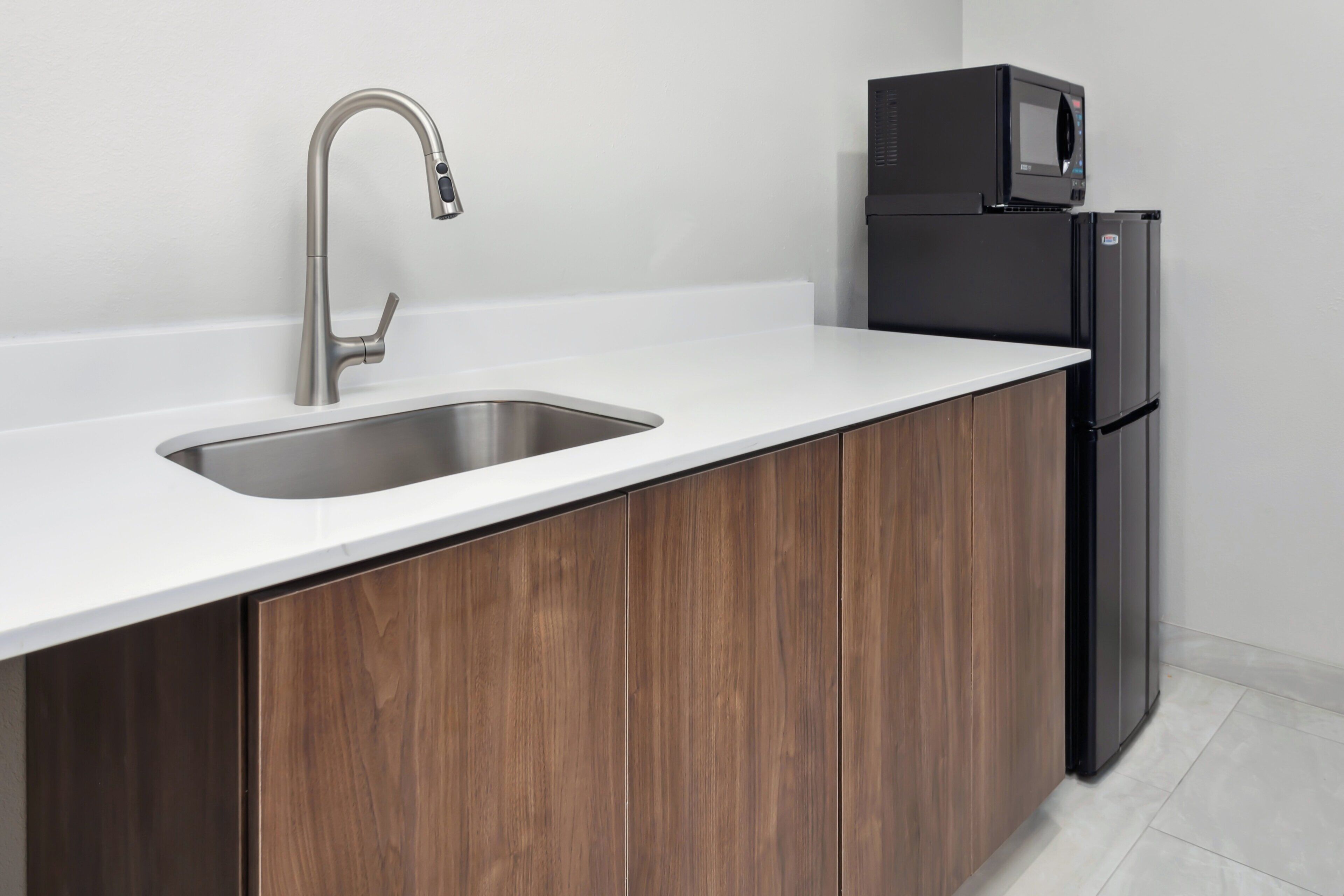 1 bedroom, in-room safe, desk, iron/ironing board