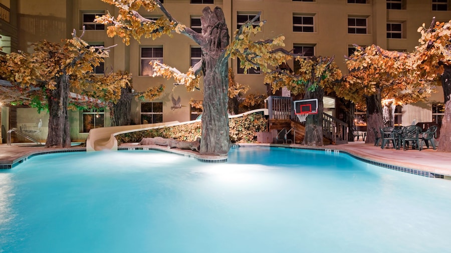 Holiday Inn Hotel & Suites Madison West - Middleton by IHG