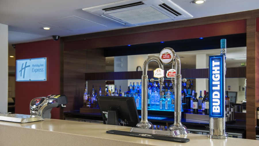 Holiday Inn Express East Midlands Airport by IHG