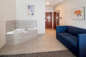 Caja de seguridad en la habitación y escritorio 